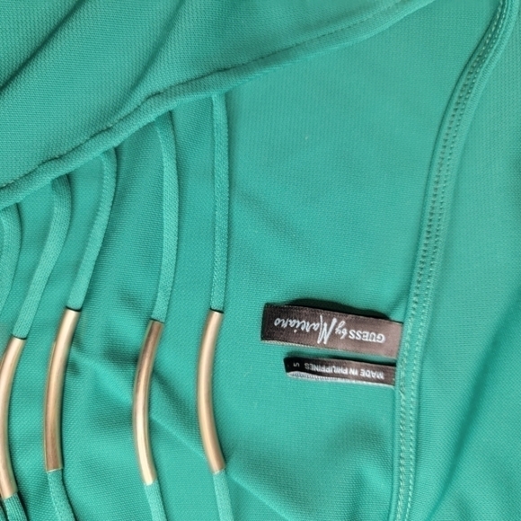 Guess by Marciano Green Sleeveless Blouse - Size Small - Picture 7 of 7